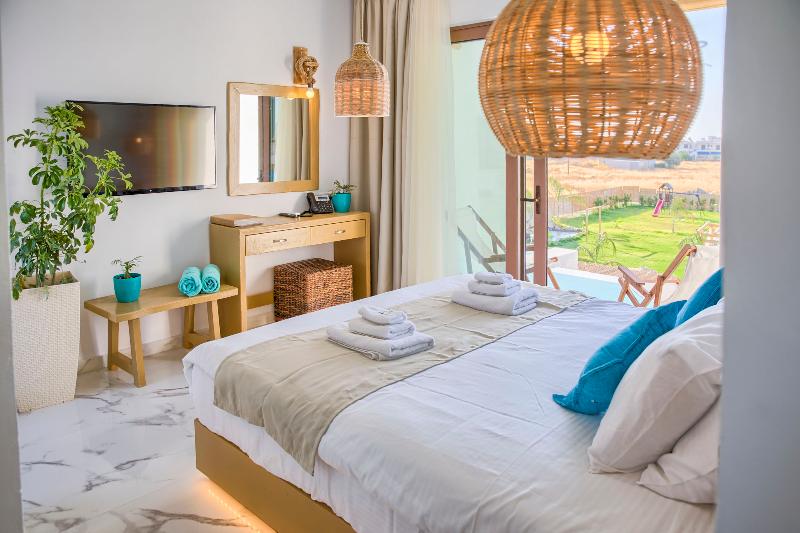 Alia suites & Alia beachfront suites and spa - Oda