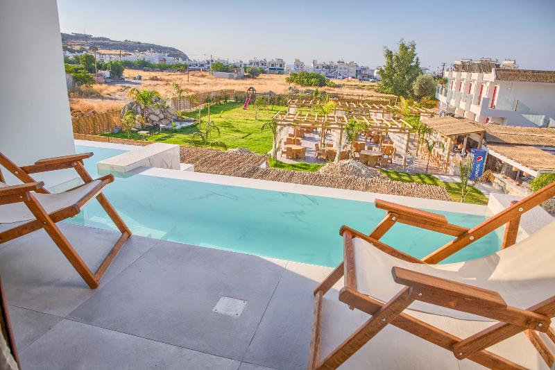 Alia suites & Alia beachfront suites and spa - Oda