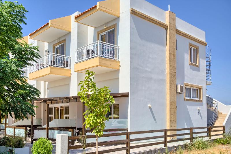 Alia suites & Alia beachfront suites and spa - Oda