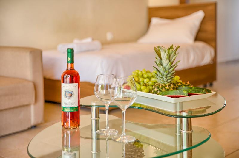 Alia suites & Alia beachfront suites and spa - Oda