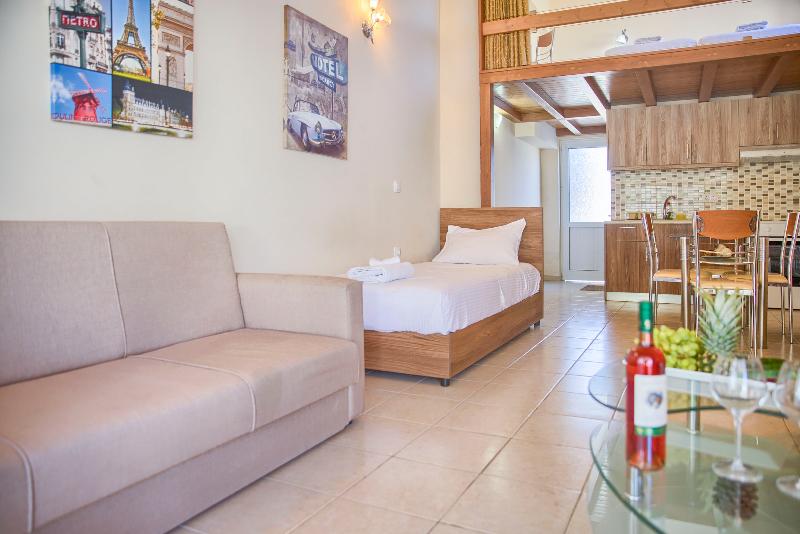 Alia suites & Alia beachfront suites and spa - Oda