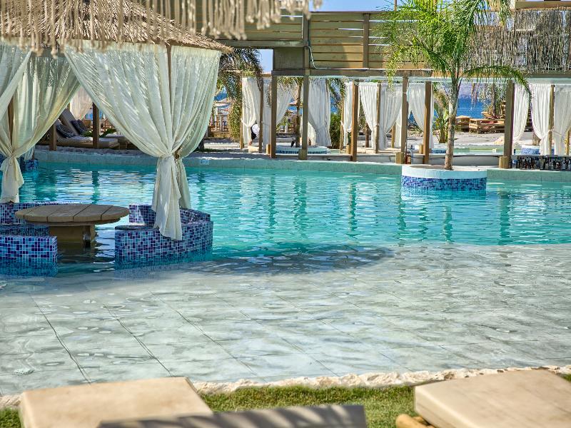 Alia suites & Alia beachfront suites and spa - Oda