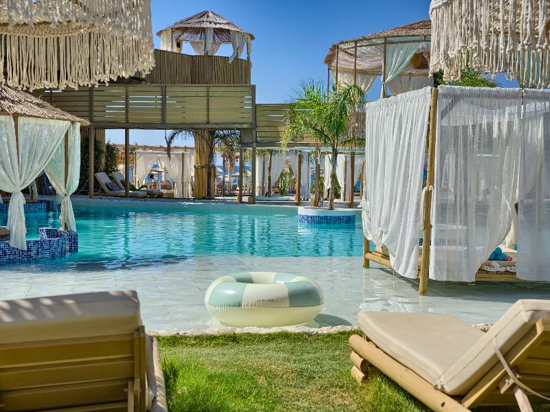 Alia suites & Alia beachfront suites and spa - Oda