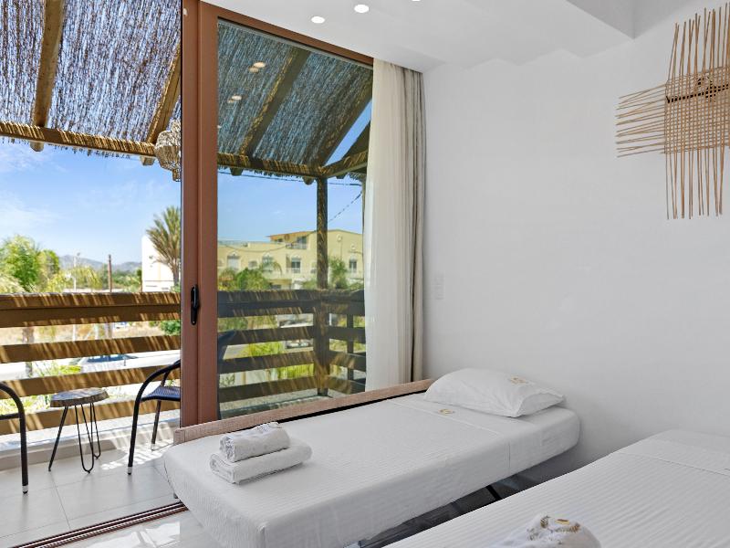 Alia suites & Alia beachfront suites and spa - Oda