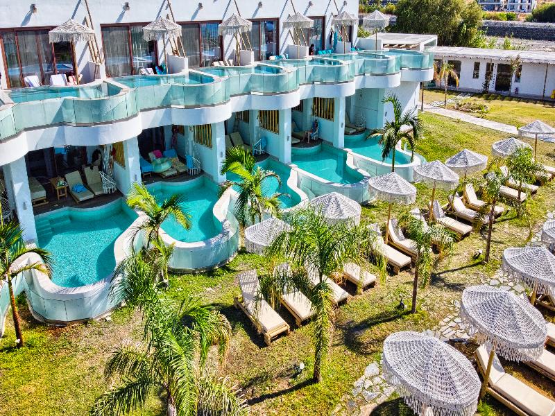 Alia suites & Alia beachfront suites and spa - Oda