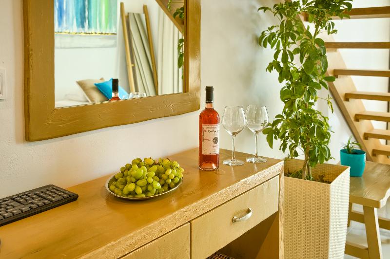 Alia suites & Alia beachfront suites and spa - Oda