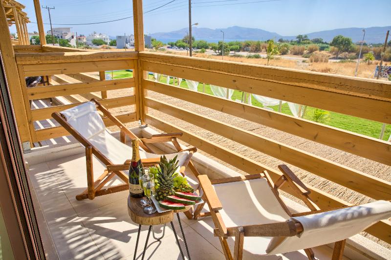 Alia suites & Alia beachfront suites and spa - Oda