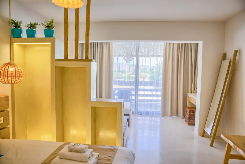 Alia suites & Alia beachfront suites and spa - Oda