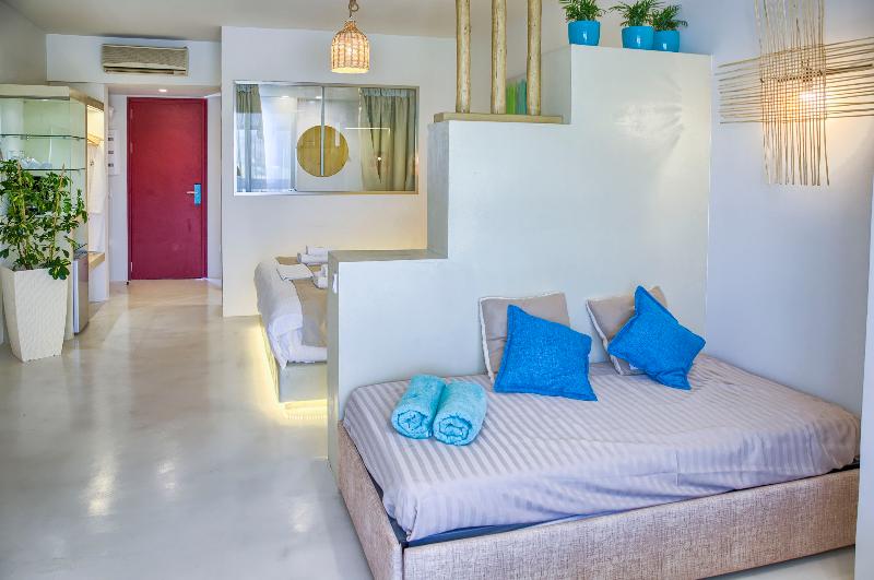 Alia suites & Alia beachfront suites and spa - Oda