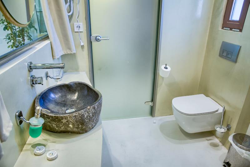 Alia suites & Alia beachfront suites and spa - Oda