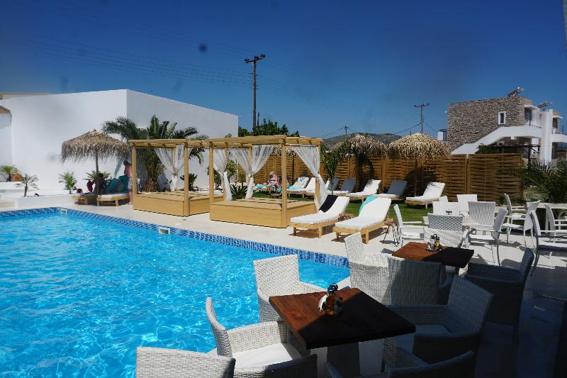 Alia suites & Alia beachfront suites and spa - Havuz