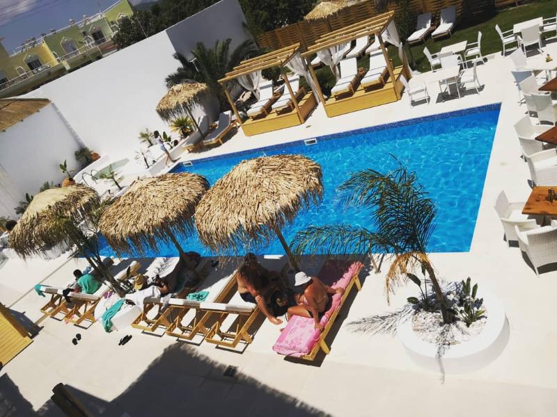Alia suites & Alia beachfront suites and spa - Havuz