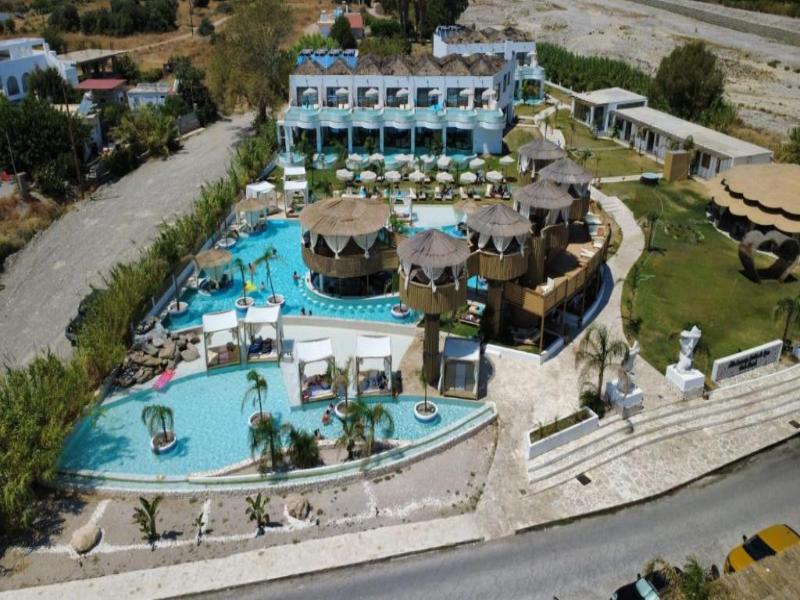 Alia suites & Alia beachfront suites and spa - Havuz
