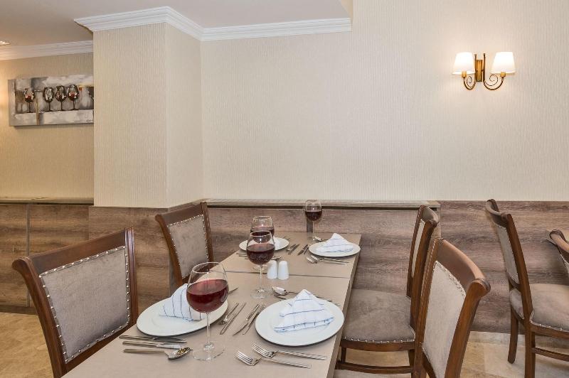 Alphonse Hotel - Restoran