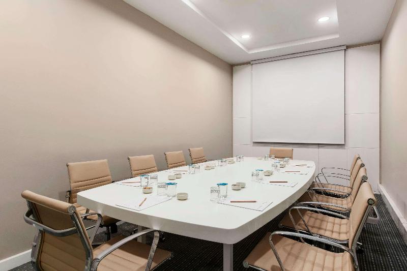 Ramada Encore By Wyndham Istanbul Kartal Hotel - Toplantı