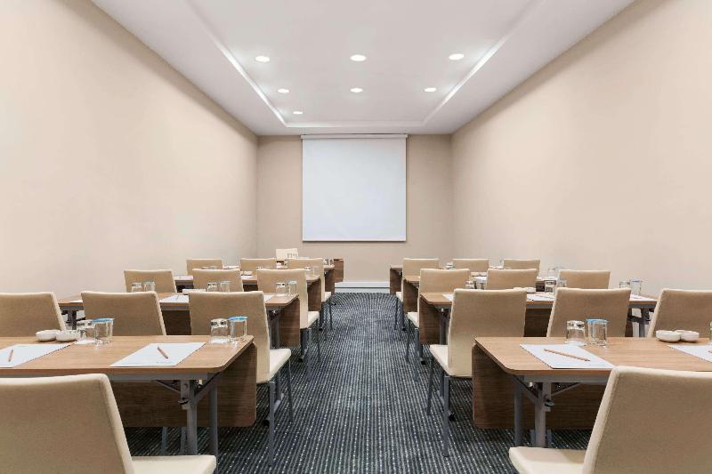 Ramada Encore By Wyndham Istanbul Kartal Hotel - Toplantı