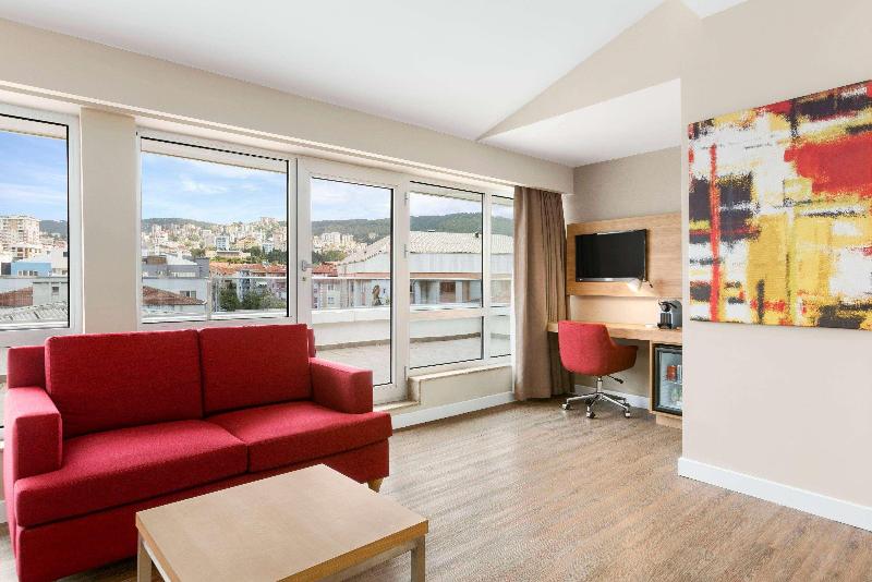 Ramada Encore By Wyndham Istanbul Kartal Hotel - Oda