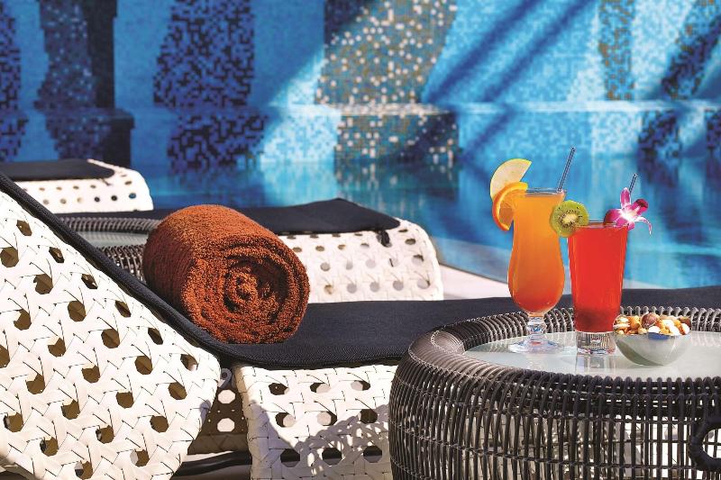 Double Tree by Hilton Doha  - Old Town - Havuz