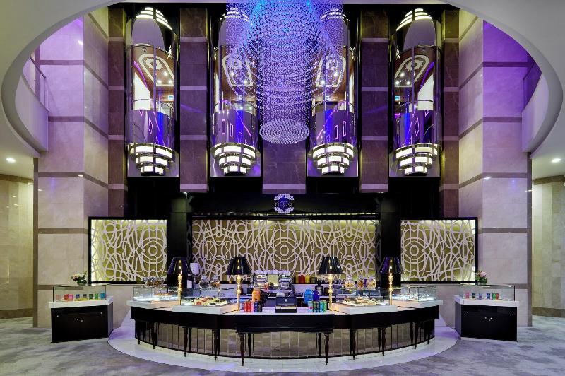 Best Plaza West Bay Hotel - Bar