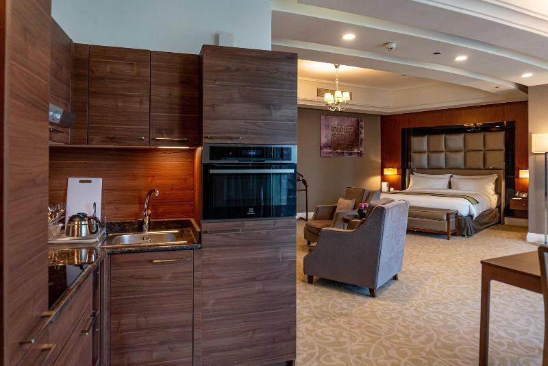 Best Plaza West Bay Hotel - Oda