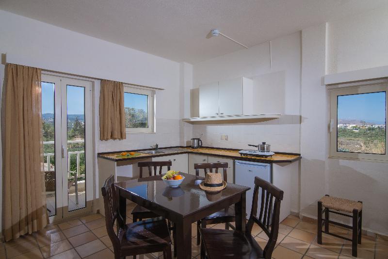 Ourania Apartments - Oda