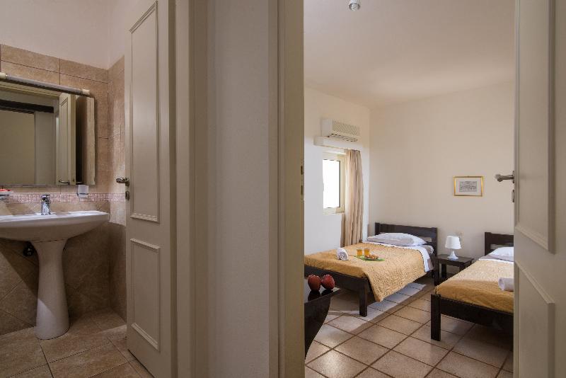 Ourania Apartments - Oda