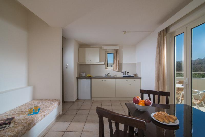 Ourania Apartments - Oda
