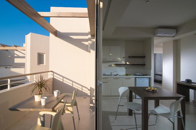 Ourania Apartments - Oda