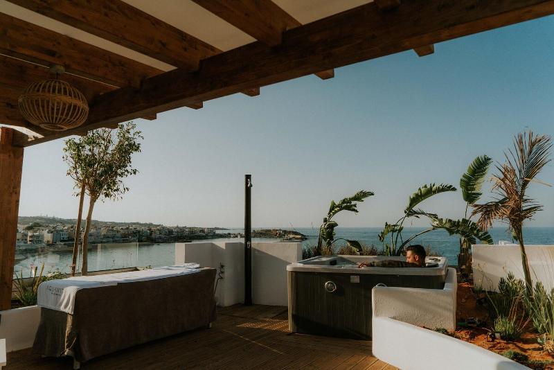 Kahlua Boutique Hotel - Teras