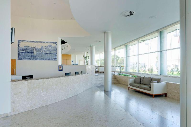 Tryp Porto Expo Hotel - Lobi