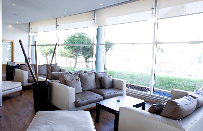 Tryp Porto Expo Hotel - Lobi