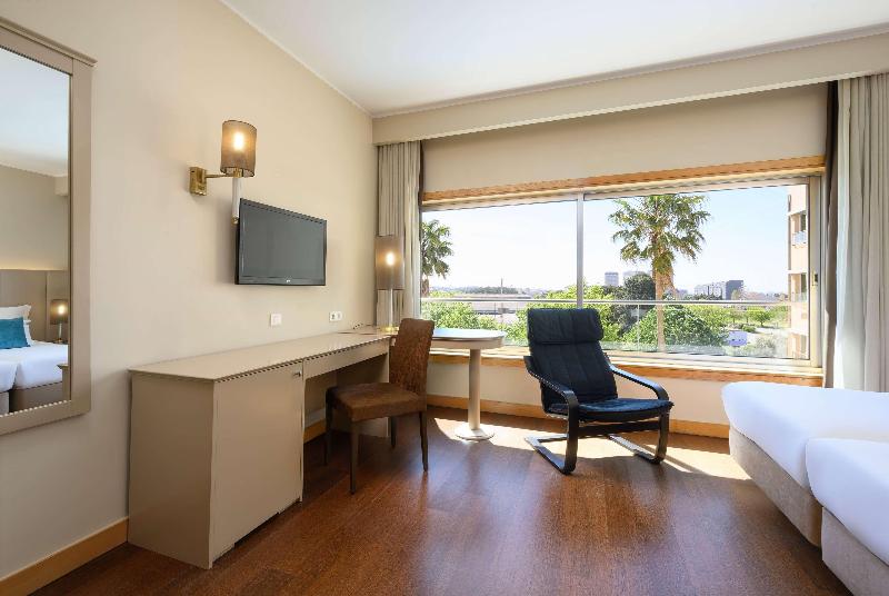 Tryp Porto Expo Hotel - Oda