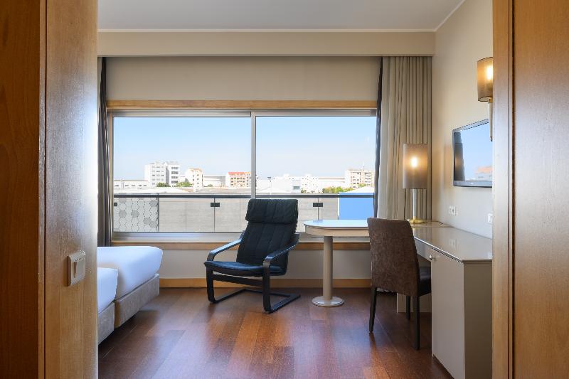 Tryp Porto Expo Hotel - Oda