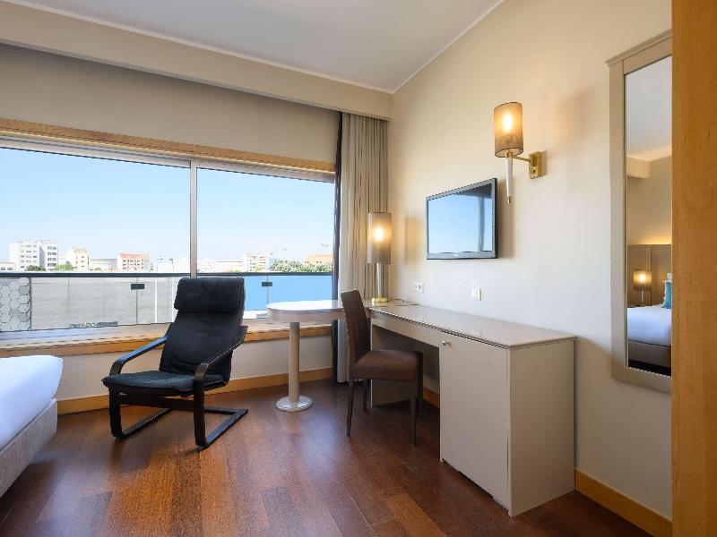 Tryp Porto Expo Hotel - Oda