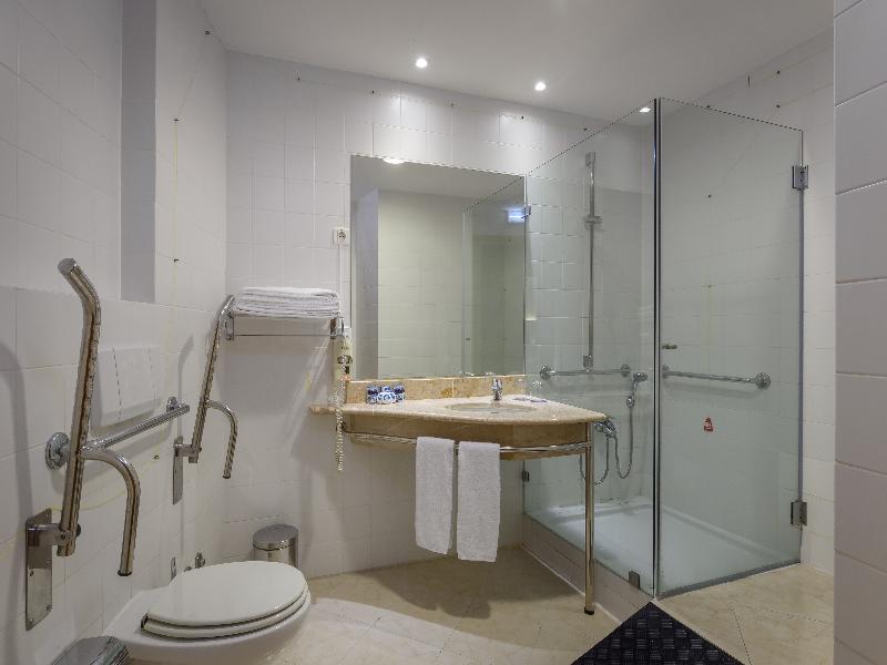 Tryp Porto Expo Hotel - Oda