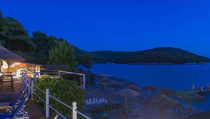 Adrina Beach Axte - Genel