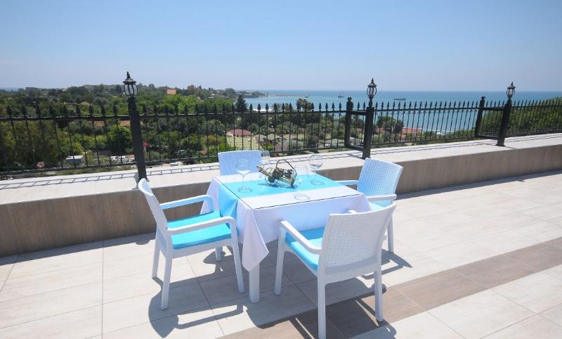Aura Boutique Hotel - Teras