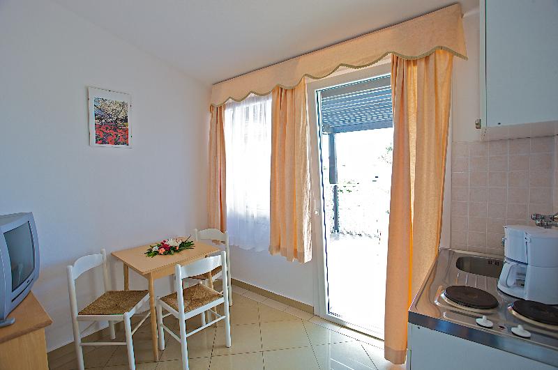 Kazela Apartments - Oda