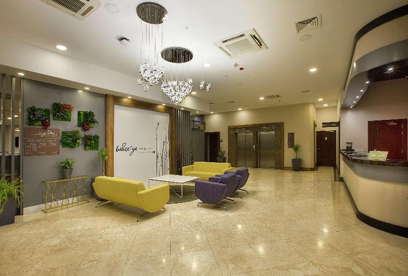 Hilton Garden Inn Kocaeli Sekerpinar - Lobi