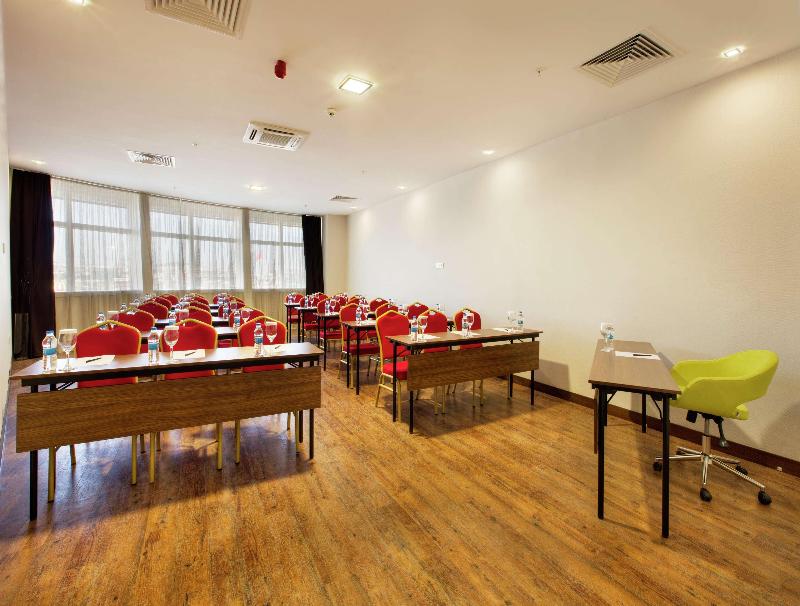 Hilton Garden Inn Kocaeli Sekerpinar - Toplantı