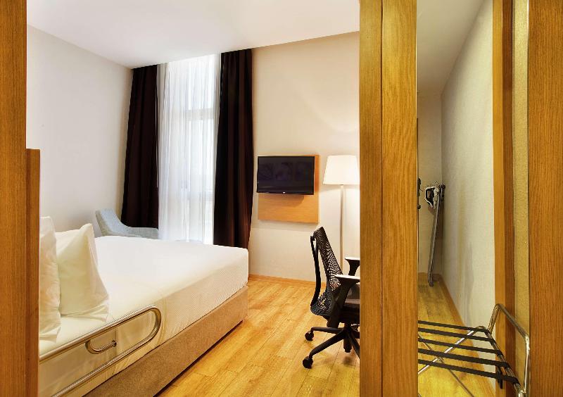 Hilton Garden Inn Kocaeli Sekerpinar - Oda