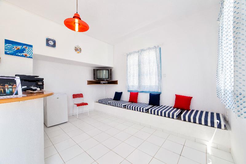 Fivos Apartments - Lobi