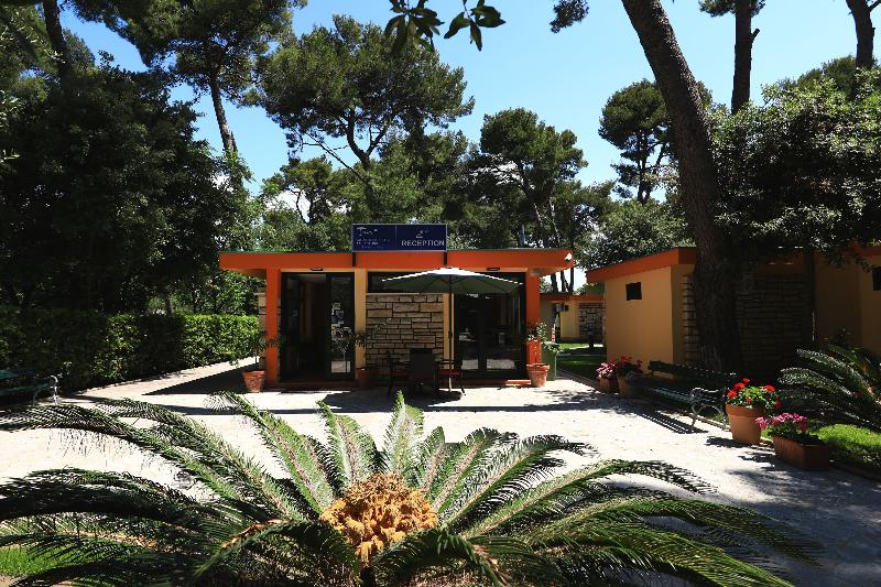 Mediterranean village San Antonio - Lobi