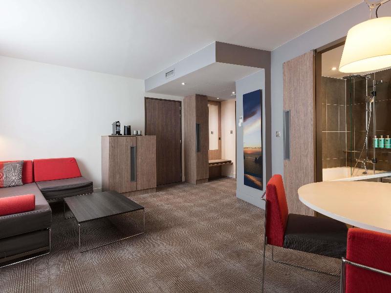 Novotel Paris Saint-Denis Stade Basilique - Oda