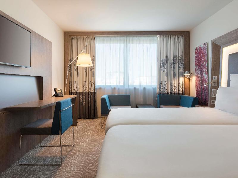 Novotel Paris Saint-Denis Stade Basilique - Oda