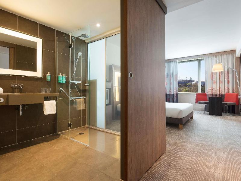 Novotel Paris Saint-Denis Stade Basilique - Oda