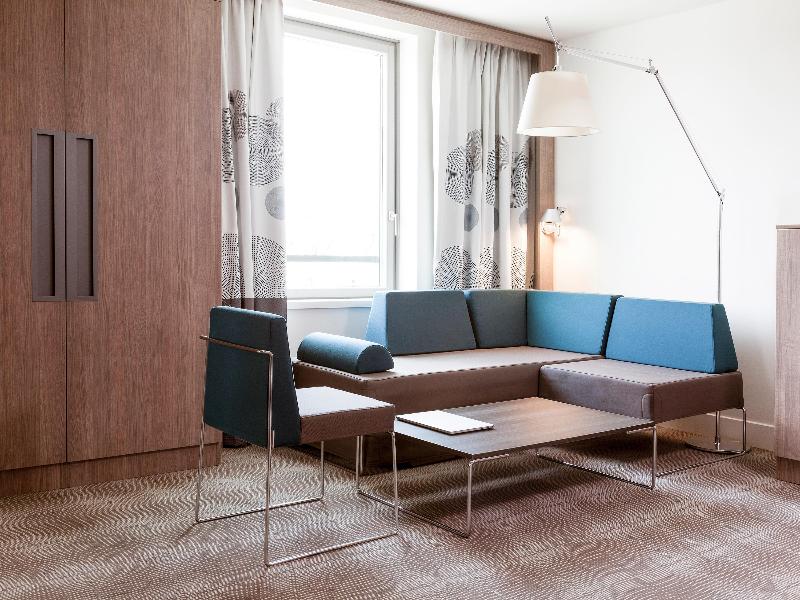 Novotel Paris Saint-Denis Stade Basilique - Oda