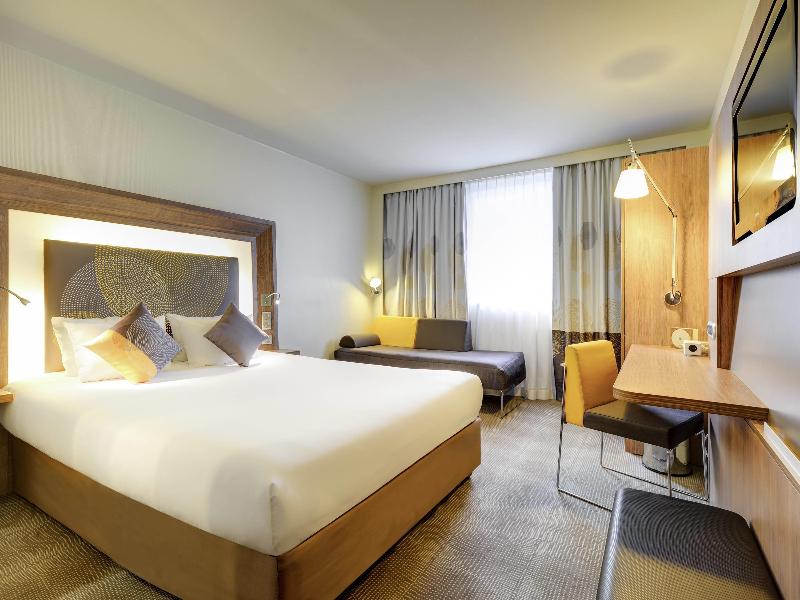 Novotel Paris Saint-Denis Stade Basilique - Oda