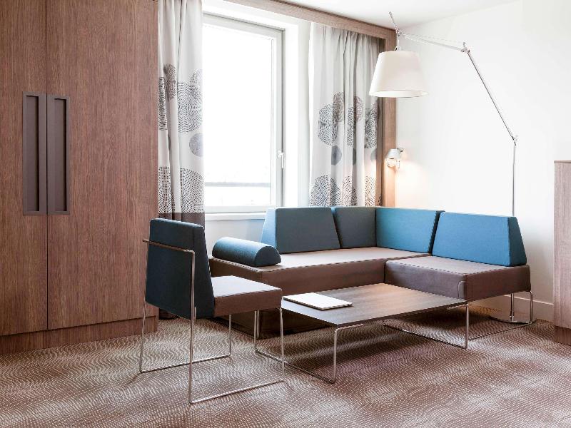Novotel Paris Saint-Denis Stade Basilique - Oda