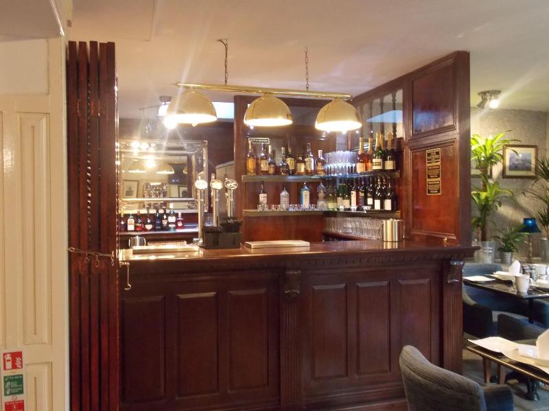 The Mountford Hotel - Bar